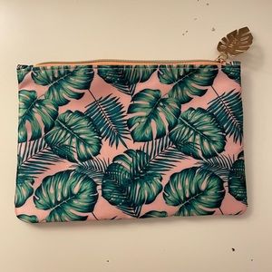 Ispy leaf make up bag